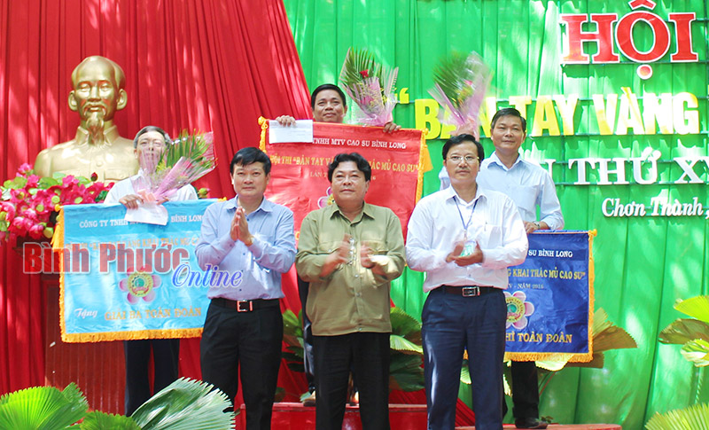 Nguyễn Đức Thịnh đạt giải nhất hội thi “Bàn tay vàng” khai thác mủ cao su Bình Long