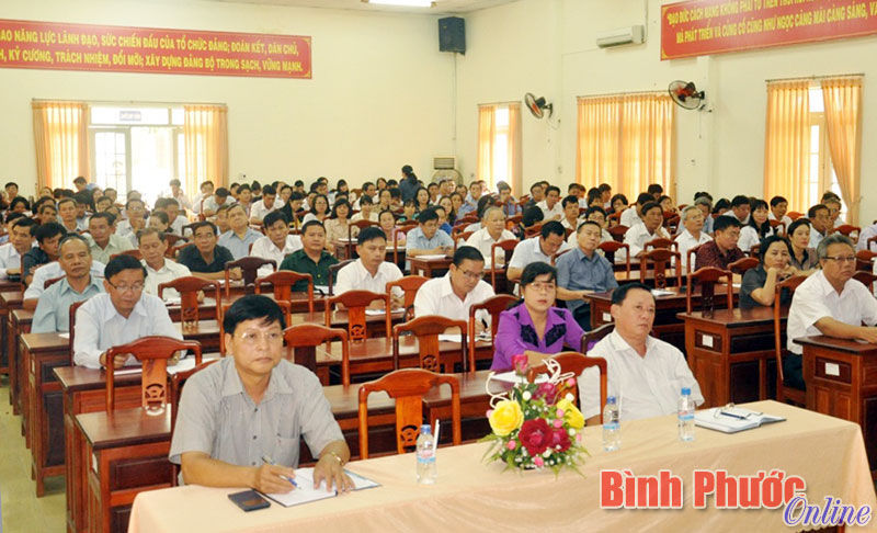 Đảng ủy Khối c&aacute;c cơ quan tỉnh th&ocirc;ng tin thời sự th&aacute;ng 11-2016