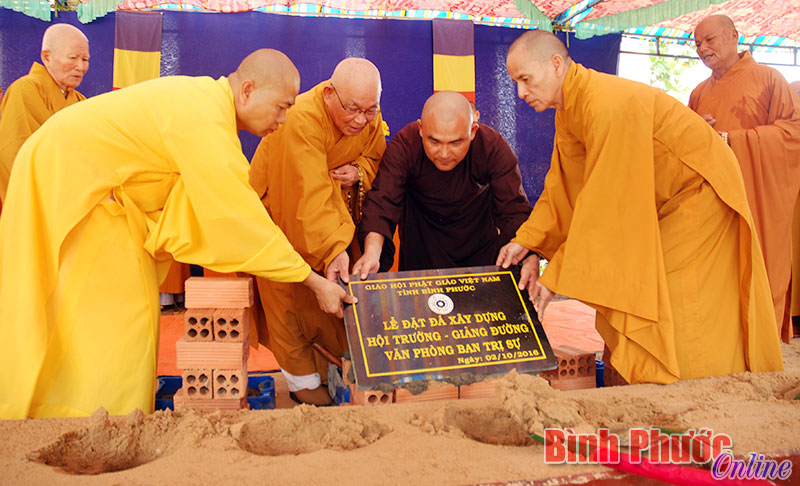 Đặt đá khởi công xây dựng giảng đường - văn phòng ban trị sự Phật giáo