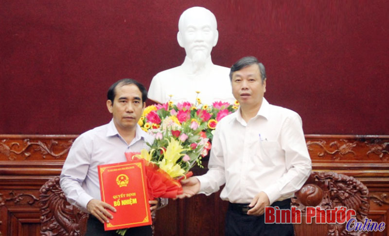 Điều động, bổ nhiệm 2 c&aacute;n bộ BQLDA ng&agrave;nh n&ocirc;ng nghiệp