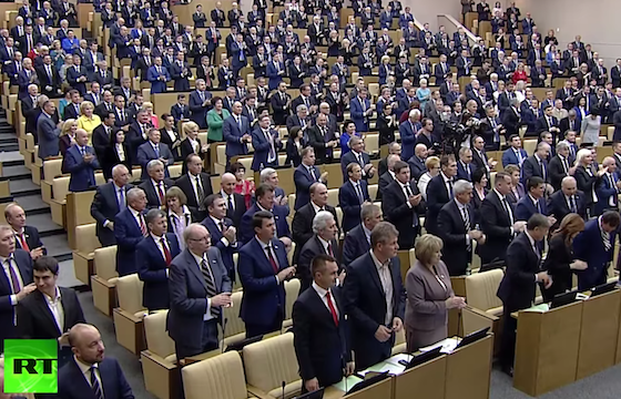 Nghị sĩ Duma Nga đồng loạt vỗ tay ăn mừng Donald Trump đắc cử