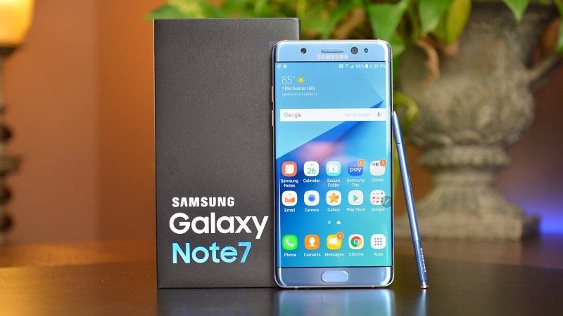 Người dùng Trung Quốc: "Note 7 bị cháy còn tốt hơn iPhone 7"