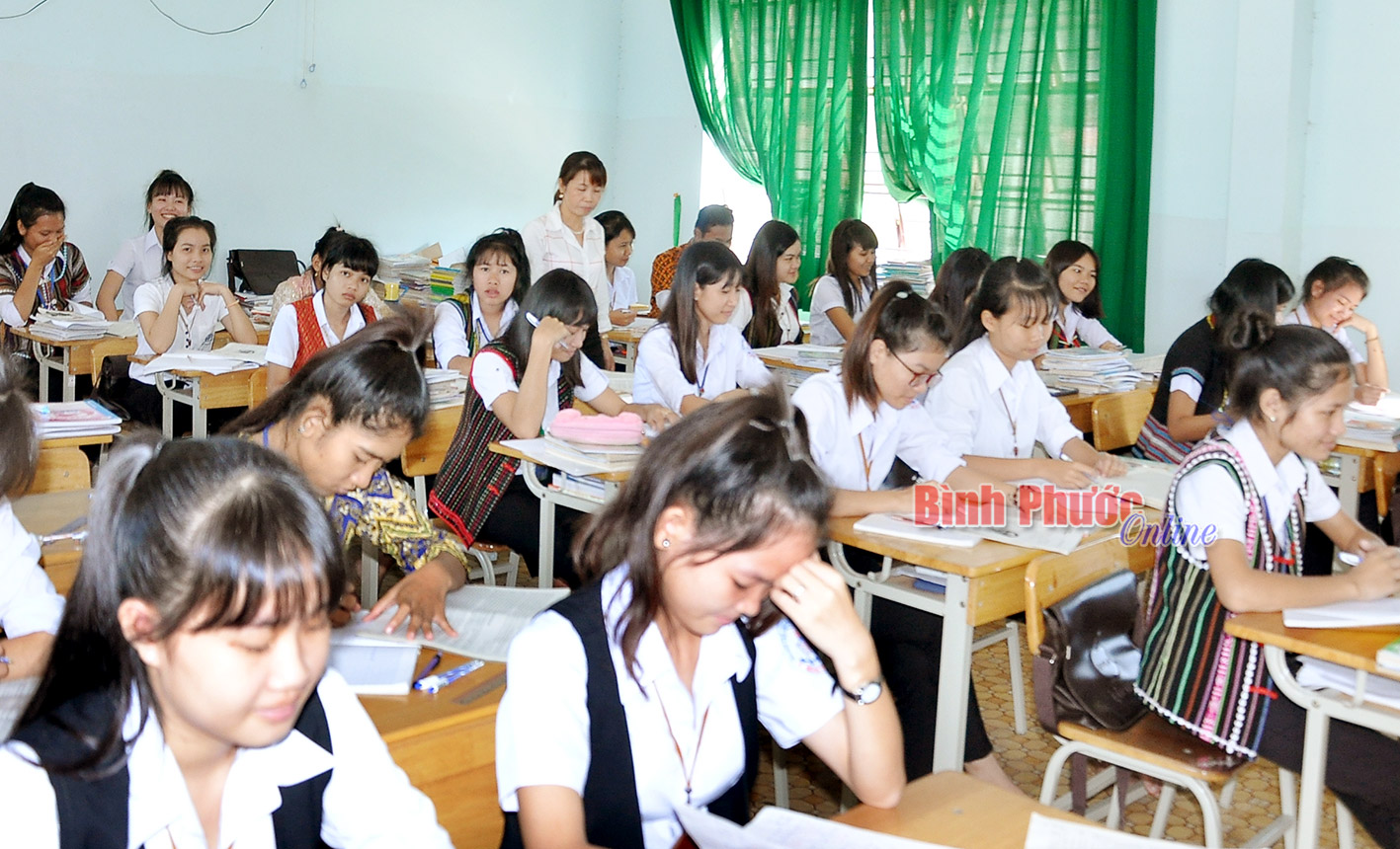 Chuẩn bị cho kỳ thi THPT quốc gia năm 2017: Giúp học sinh làm quen với thi trắc nghiệm