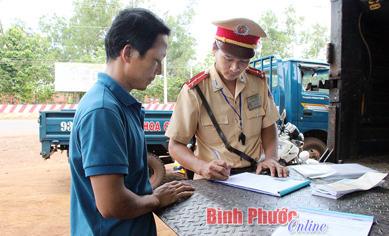 Những vướng mắc khi thực thi ph&aacute;p luật trong lĩnh vực đầu tư, nội vụ v&agrave; tư ph&aacute;p