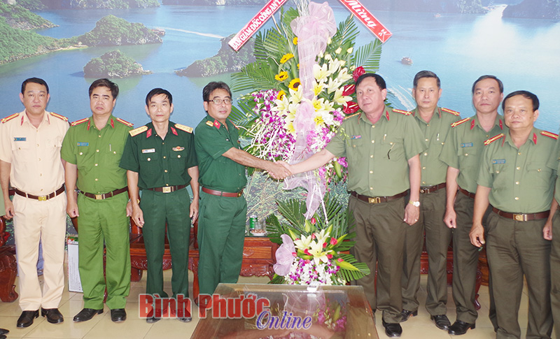 Hoạt động kỷ niệm ng&agrave;y th&agrave;nh lập Qu&acirc;n đội nh&acirc;n d&acirc;n Việt Nam