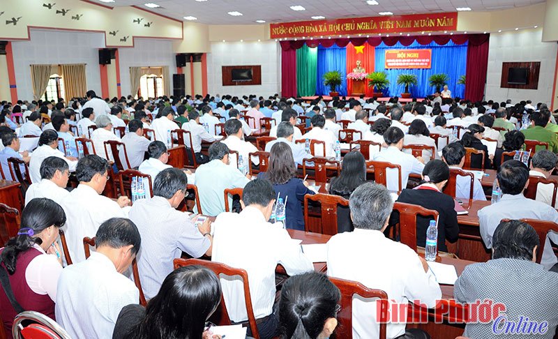 B&igrave;nh Phước nghi&ecirc;n cứu, học tập, qu&aacute;n triệt v&agrave; triển khai thực hiện Nghị quyết Trung ương 4, kh&oacute;a XII