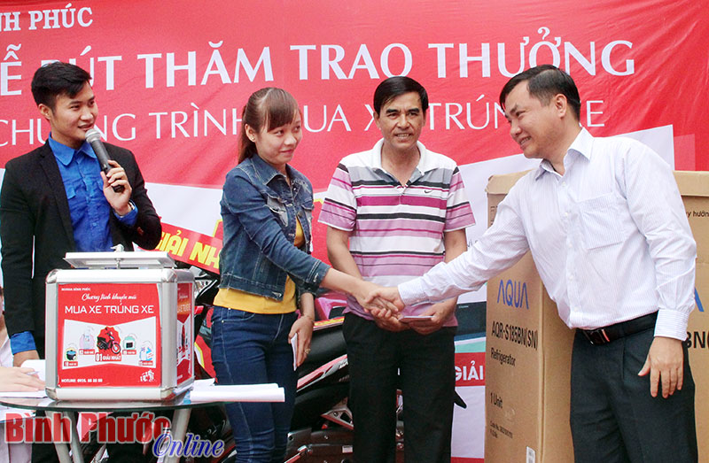 Honda Bình Phúc tổ chức rút thăm mua xe, trúng xe