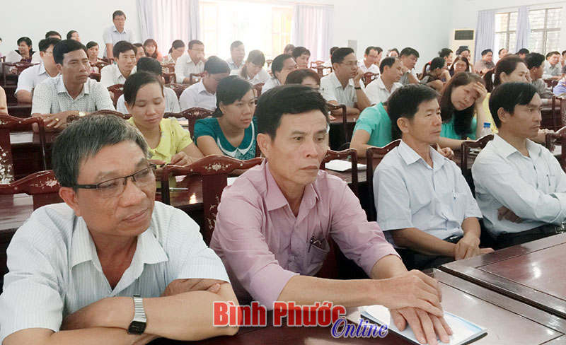 200 c&aacute;n bộ chủ chốt nghe n&oacute;i chuyện về đạo đức, phong c&aacute;ch Chủ tịch Hồ Ch&iacute; Minh