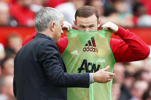 Jose Mourinho ủng hộ Wayne Rooney tiếp tục làm đội trưởng tuyển Anh