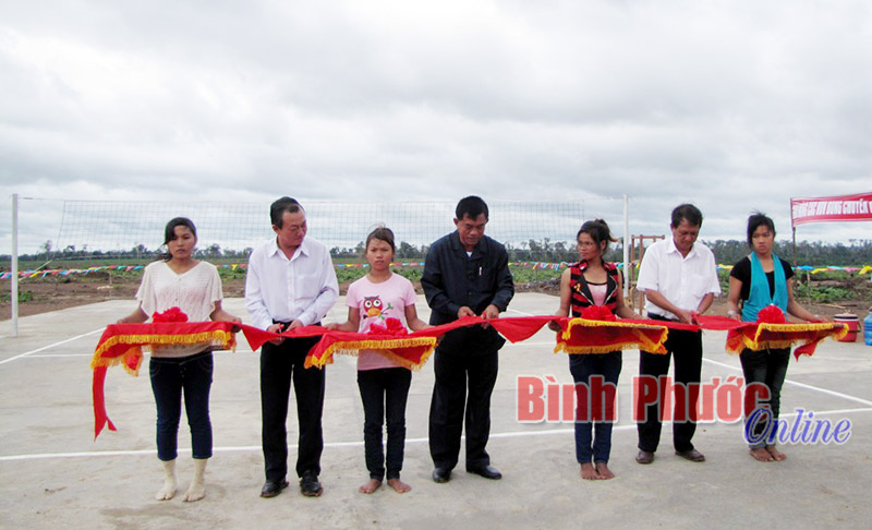 Phát triển cao su tại Lào, Campuchia: Kinh tế gắn với an sinh xã hội