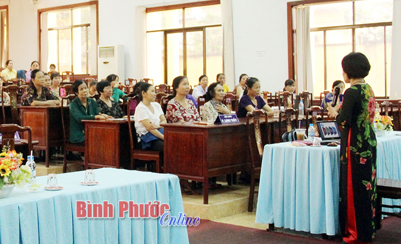 Kỹ năng mềm - &ldquo;vũ kh&iacute;&rdquo; của phụ nữ hiện đại