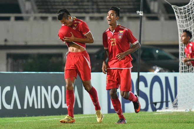 Myanmar giành vé vào bán kết AFF Cup sau trận cầu "sinh tử"