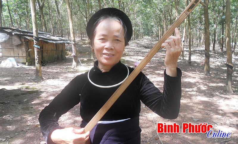 Người g&igrave;n giữ nghệ thuật h&aacute;t then ở Thuận T&acirc;n