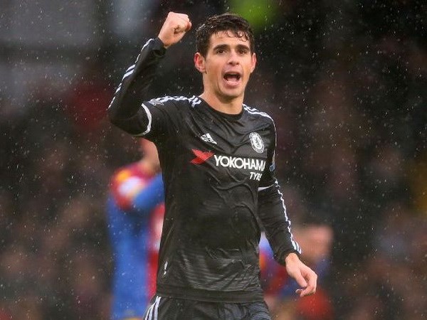 Oscar phá kỷ lục chuyển nhượng, nhận lương cao hơn cả Ronaldo