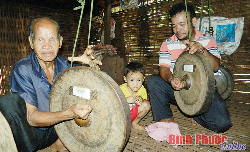 &Ocirc;ng Điểu Kh&eacute; - người giữ hồn cồng chi&ecirc;ng S&rsquo;ti&ecirc;ng