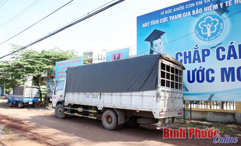 H&atilde;y trả lại kh&ocirc;ng gian tuy&ecirc;n truyền