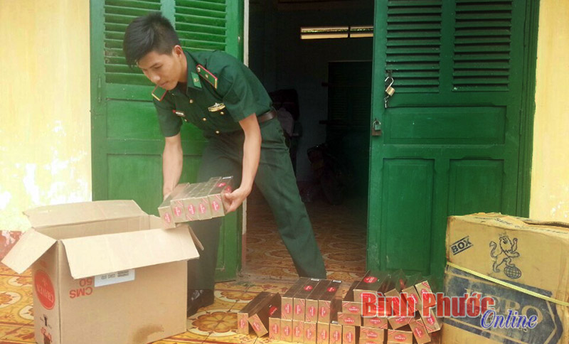 Bắt 1.000 bao thuốc lá lậu vô chủ