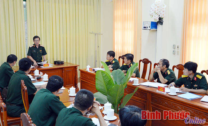 Qu&acirc;n khu 7 kiểm tra to&agrave;n diện c&ocirc;ng t&aacute;c kỹ thuật tại Bộ CHQS tỉnh