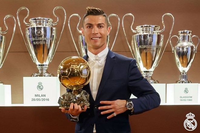 Ronaldo giành danh hiệu Vua phá lưới, Zidane lập kỷ lục mới