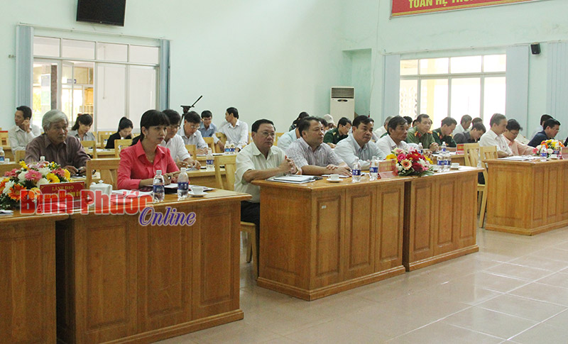 Tập trung thúc đẩy 12 xã điểm nông thôn mới về đích đúng hẹn