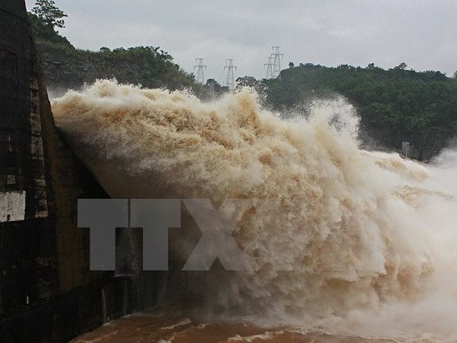 ​Kiểm tra đột xuất việc xả lũ của thủy điện Hố Hô ở tỉnh Hà Tĩnh