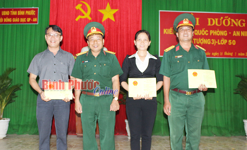 Trường Qu&acirc;n sự tỉnh: N&acirc;ng cao chất lượng bồi dưỡng kiến thức quốc ph&ograve;ng