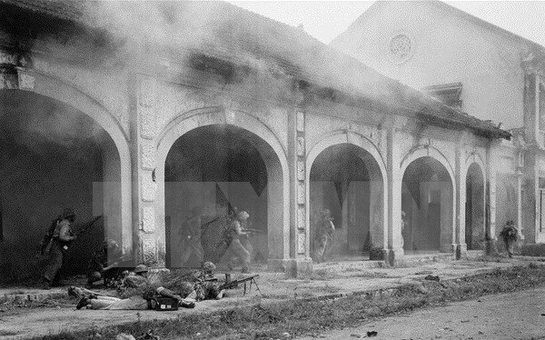 Kỷ niệm 70 năm Ng&agrave;y ph&aacute;t s&oacute;ng Lời K&ecirc;u gọi to&agrave;n quốc kh&aacute;ng chiến