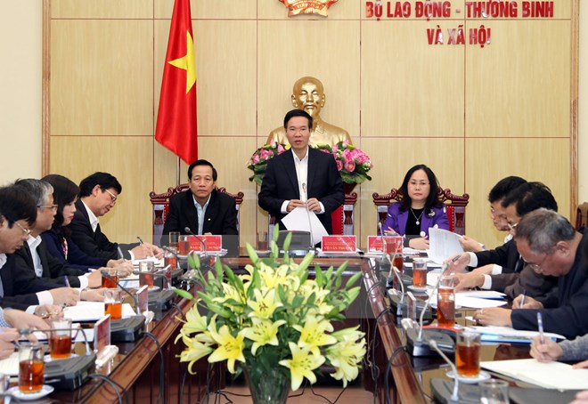 C&ocirc;ng bố kết luận kiểm tra của Bộ Ch&iacute;nh trị với Bộ LĐ-TB-XH