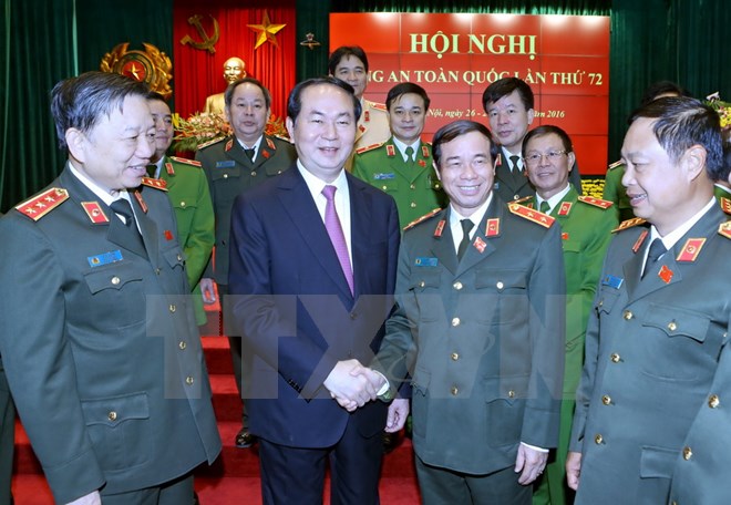 Chủ tịch nước: C&ocirc;ng an trong sạch mới đấu tranh hiệu quả với tội phạm