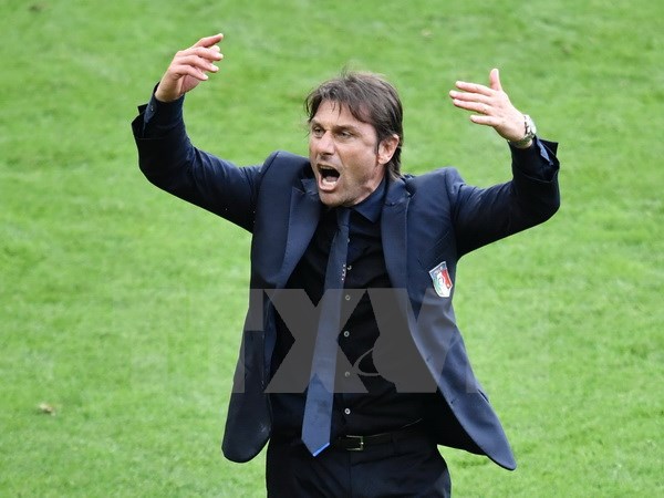Chelsea thắng trận thứ 11 liên tiếp: Đầu xe lửa Conte