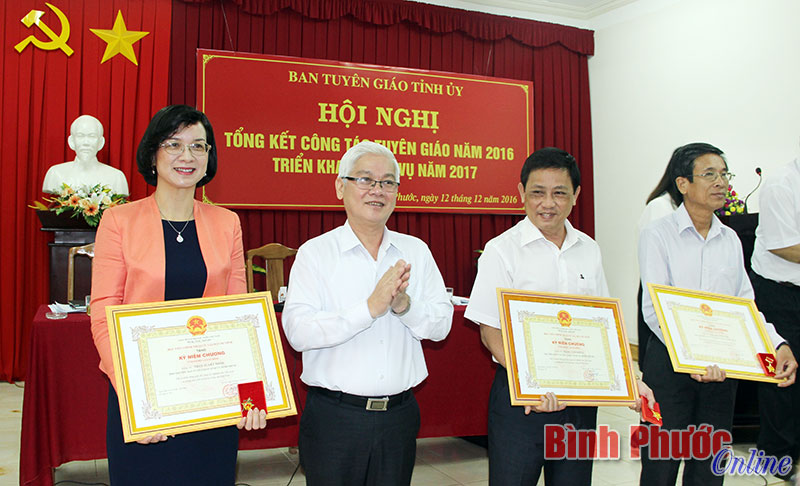 Tổng kết c&ocirc;ng t&aacute;c tuy&ecirc;n gi&aacute;o năm 2016