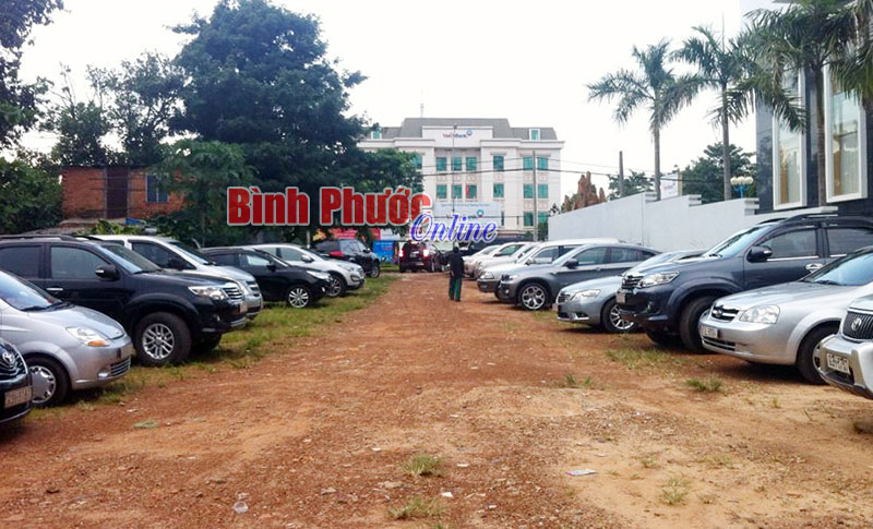 C&ocirc;ng khai xe hết ni&ecirc;n hạn sử dụng tr&ecirc;n phương tiện th&ocirc;ng tin đại ch&uacute;ng