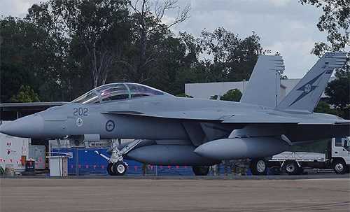 Australia nhận máy bay tác chiến điện tử EA-18G đầu tiên