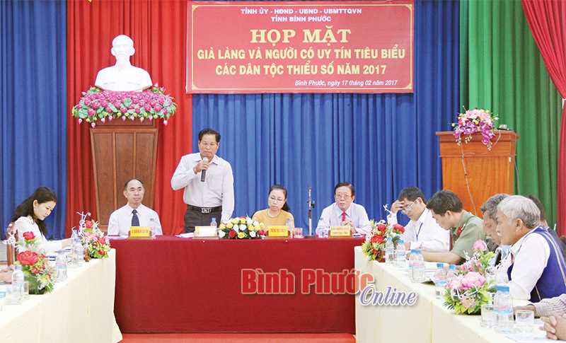Người có uy tín cần mạnh dạn nêu ý kiến tại các cuộc họp của chính quyền