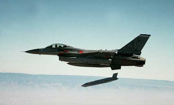 Các tên lửa hành trình JASSM-ER đầu tiên của Mỹ đã tới Ba Lan