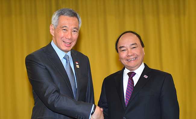 Thủ tướng Singapore L&yacute; Hiển Long v&agrave; Phu nh&acirc;n thăm ch&iacute;nh thức Việt Nam