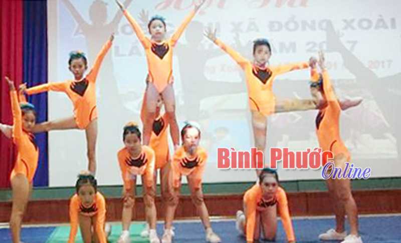 Đồng Xoài:Trên 200 học sinh thi aerobic