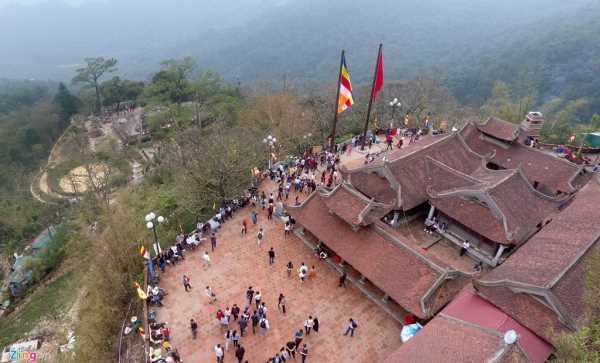 Vẻ h&ugrave;ng vĩ của đất Phật Y&ecirc;n Tử ng&agrave;y khai hội