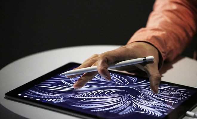 Apple sẽ ra iPad mới và iPhone 7 màu đỏ trong vài tuần tới?