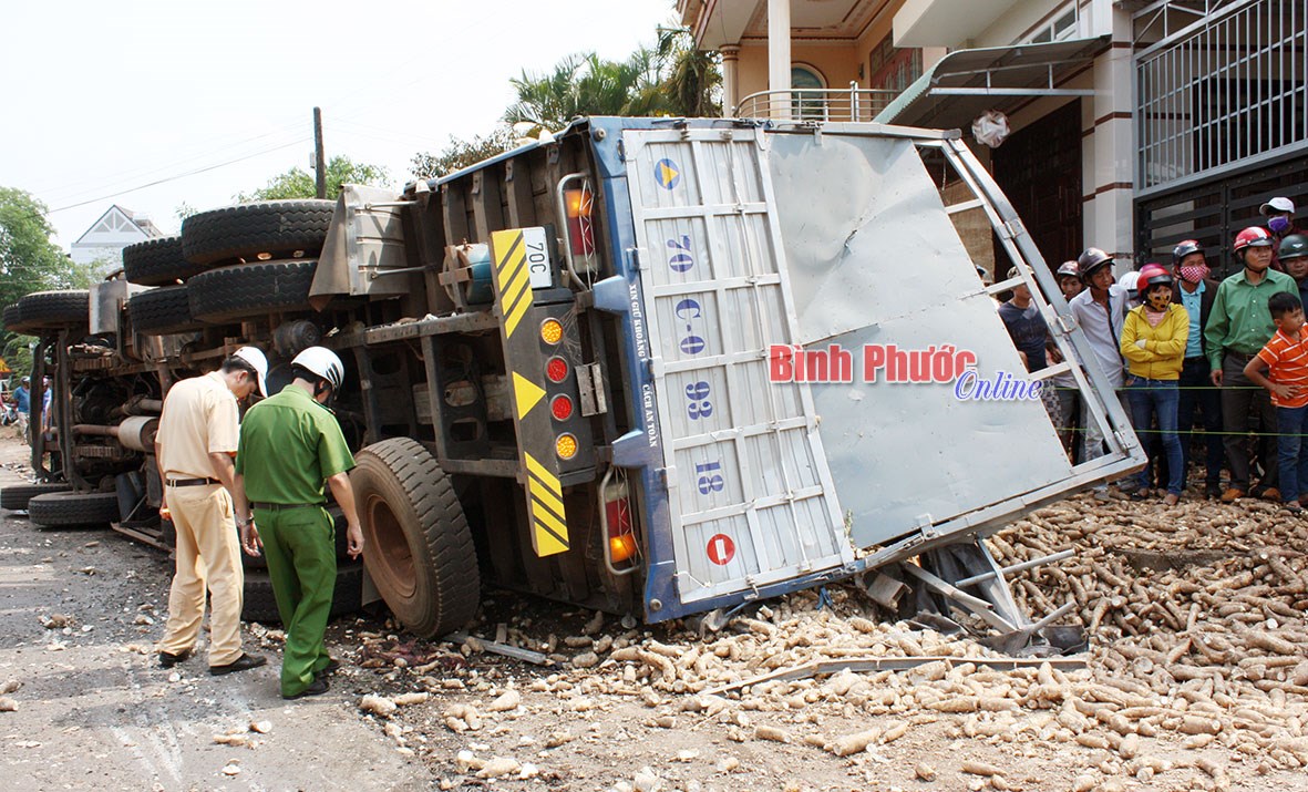 Tai nạn nghiêm trọng làm hai người chết