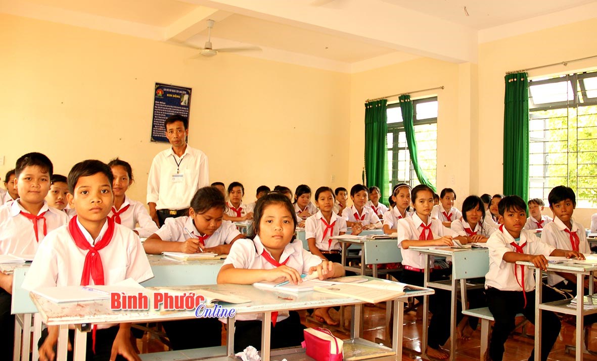 Thời gian làm việc và chế độ giảm định mức của giáo viên