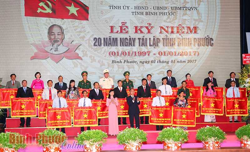 Long trọng tổ chức lễ kỷ niệm 20 năm Ng&agrave;y t&aacute;i lập tỉnh