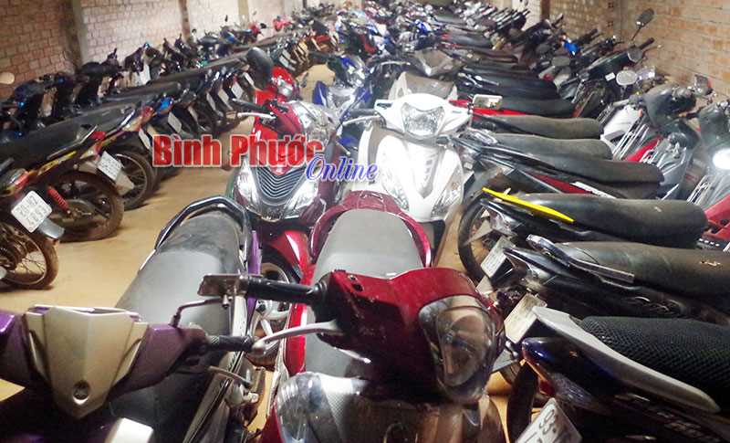 Ph&aacute;t hiện 91 xe m&ocirc; t&ocirc; kh&ocirc;ng do chủ sở hữu cầm cố tại huyện B&ugrave; Đăng