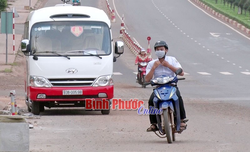 Cần chấn chỉnh t&igrave;nh trạng học sinh vi phạm luật giao th&ocirc;ng