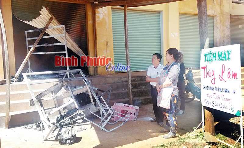 Cháy ki ốt tiệm may tại chợ Phú Sơn