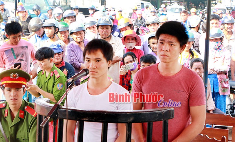 Cướp t&agrave;i sản, 2 thanh ni&ecirc;n l&atilde;nh &aacute;n 10 năm t&ugrave;