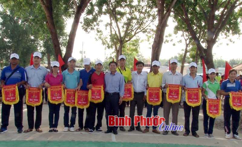 Khai mạc Đại hội TDTT học sinh huyện Hớn Quản năm học 2016-2017