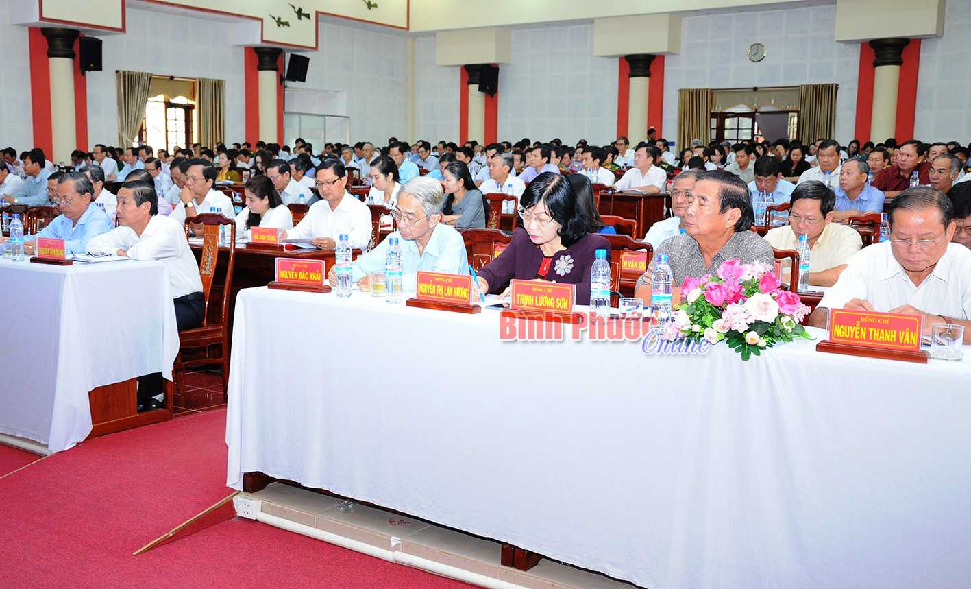 N&acirc;ng cao chất lượng, hiệu quả học tập, qu&aacute;n triệt nghị quyết của Đảng