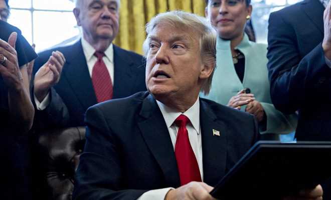 Cuộc đột kích đầu tiên của ông Donald Trump thất bại thảm hại