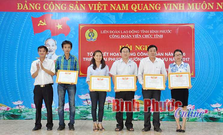 Lương bình quân của công chức, viên chức 3,8 triệu đồng/tháng